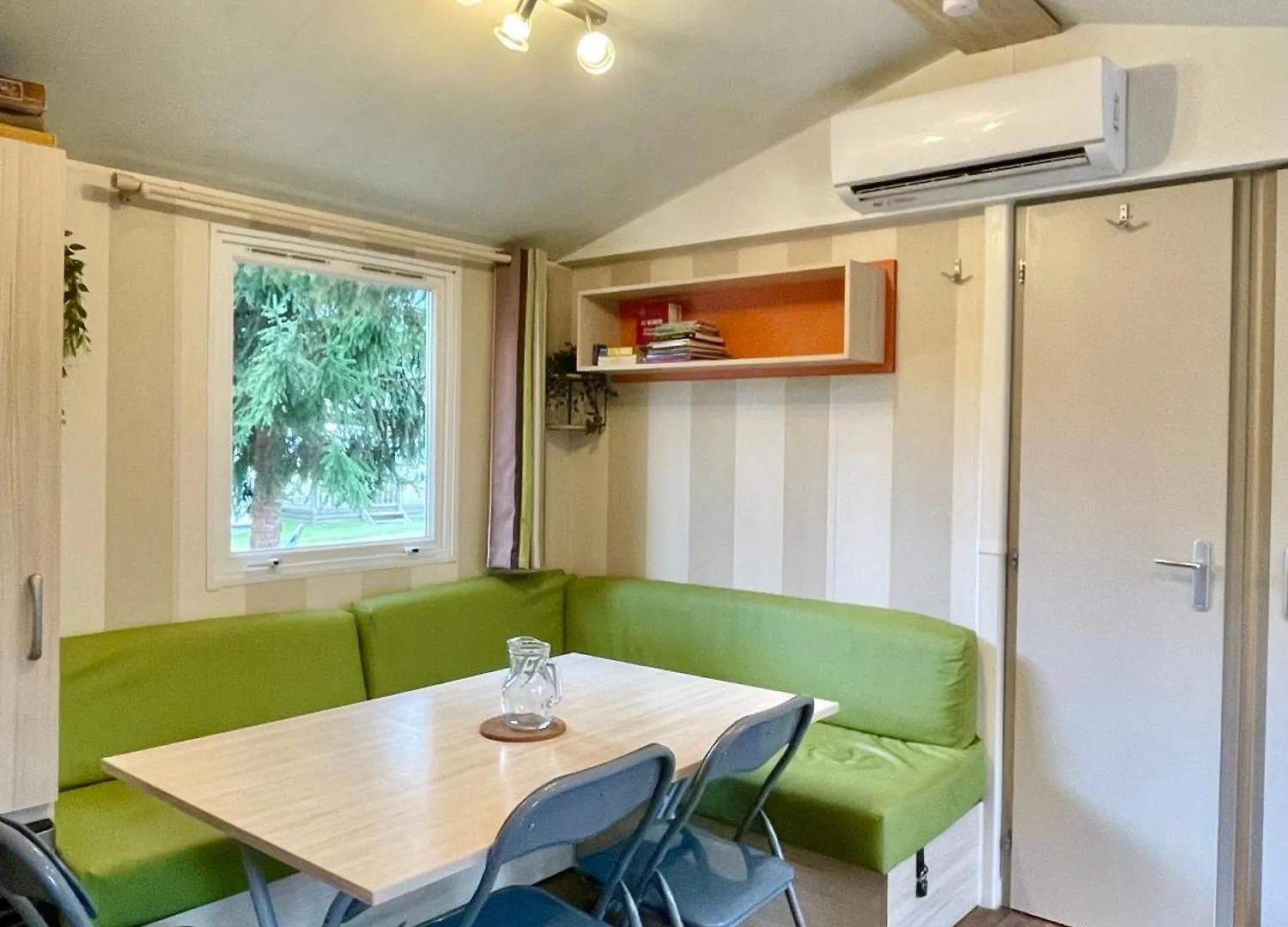 Le Refuge, Mobil Home 3 Rooms Avec Climatisation Samoëns Parque de Campismo